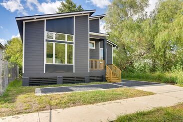 Pet Friendly Houston Home ~ 3 Mi To Downtown!