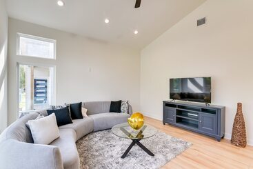 Pet Friendly Houston Home ~ 3 Mi To Downtown!