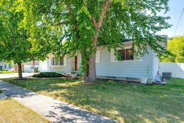 Pet Friendly Waterloo Abode W/ Deck!