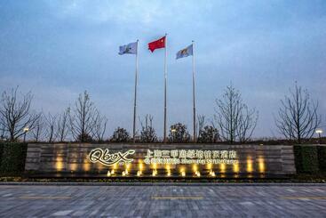Q Box Hotel Shanghai Sanjiagang