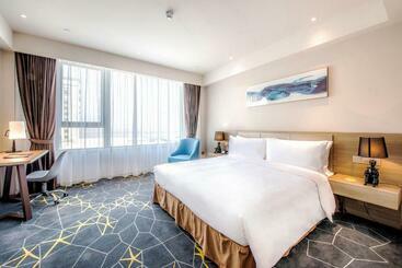 Q Box Hotel Shanghai Sanjiagang