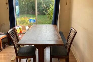 اقامتگاه Stunning 3 Bed Semi Detached House In Cambridge