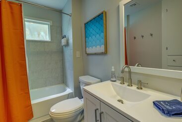 Vibrant Fayetteville Home Walk Downtown!