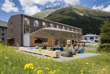 هتل Bever Lodge