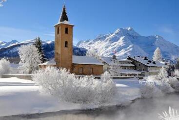 ホテル Chesa Grischa