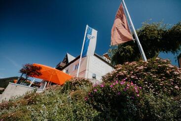 هتل Der Löffler Am Semmering Bed&breakfast