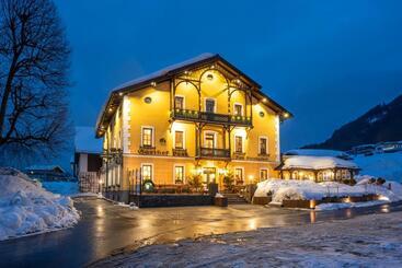 هتل Gasthof Post St. Martin Am Tgb