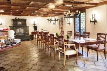 בית מלון כפרי Jagdschloss – Swisschalet Merlischachen