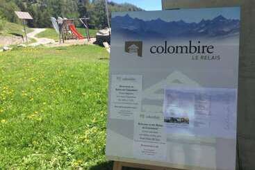 هتل Le Mayen De Colombire