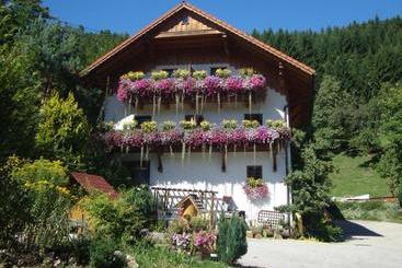 Отель Schaf- und Pferdehof Klinser