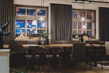 Thomsn Central Hotel & Appartements