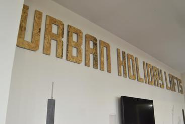 هتل Urban Holiday Lofts