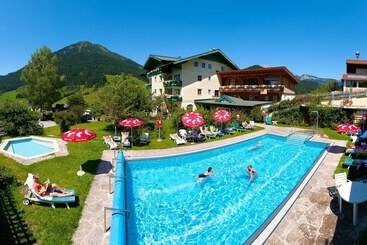 هتل Wohlfühlresort Und Feriengut Martinerhof