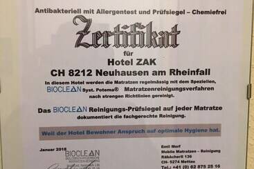 酒店 Zak Neuhausen