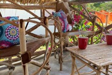 تختخواب و صبحانه Kokopelli Bungalows