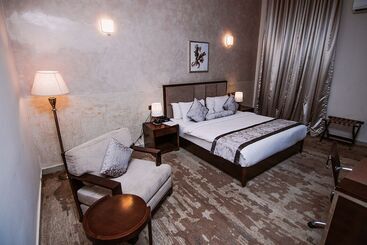 Bon Hotel Kano - Kano
