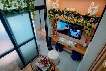 ホテル Crissome Suite Azure North San Fernando Pampanga