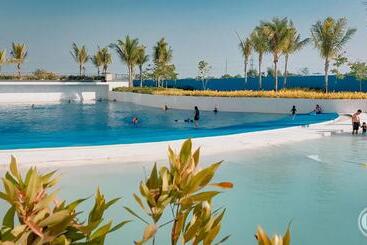 ホテル Crissome Suite Azure North San Fernando Pampanga