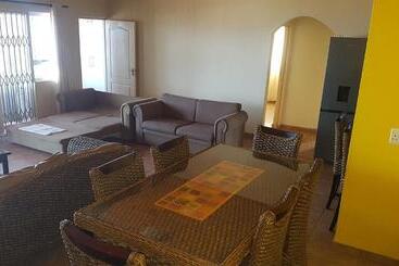 هتل Golden Dawn Chalets