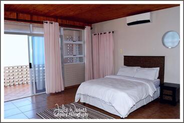 هتل Golden Dawn Chalets