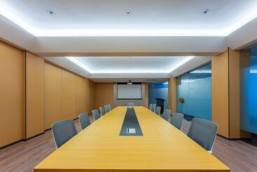 هتل Holiday Inn Express Lanzhou Zhengning Road By Ihg
