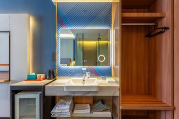 هتل Holiday Inn Express Lanzhou Zhengning Road By Ihg