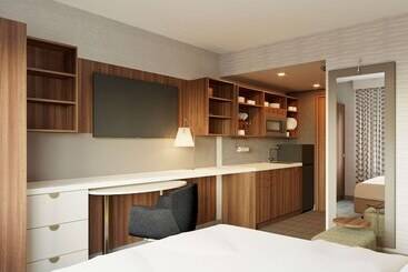 هتل Home2 Suites By Hilton New York Times Square