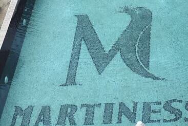 هتل Martiness