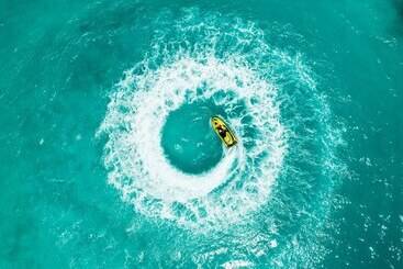 هتل So/ Maldives