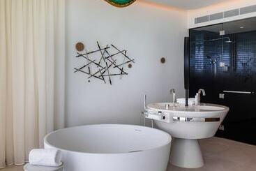 هتل So/ Maldives