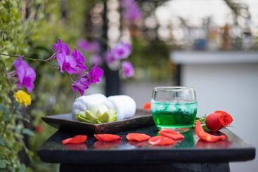 هتل The Five Senses Boutique
