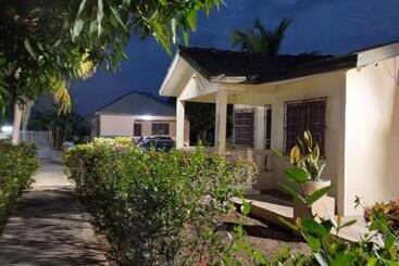 Lord S Hands Guest House Hotel