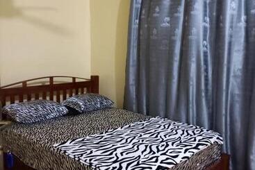 Lord S Hands Guest House Hotel