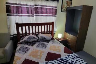 Lord S Hands Guest House Hotel