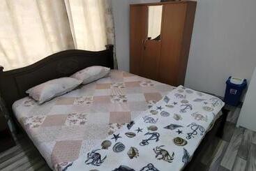 Lord S Hands Guest House Hotel