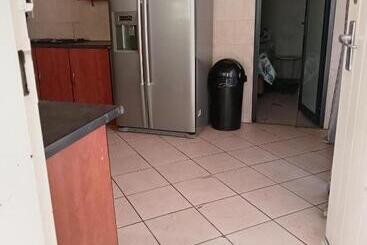 پانسیون Family House
