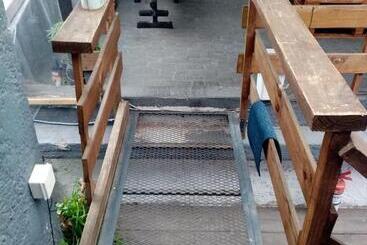 پانسیون Patio Urbano Suites & Beds