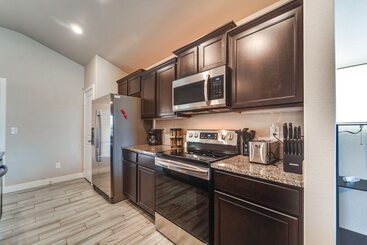 Pet Friendly Lubbock Home   10 Mi To Downtown