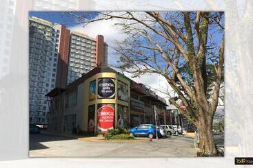 1649 Tagaytay Staycation By Jordy