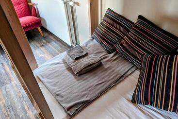 تختخواب و صبحانه Hótel Hrífunes By Ourhotels