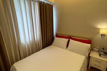 Trees Residences Staycation 1br/2br