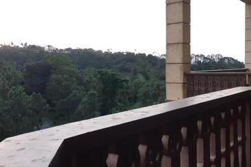 هتل Carol Crosswinds Tagaytay