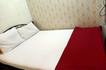 ホテル Central Inn, Mumbai