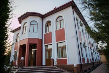 هتل Majestic Palace