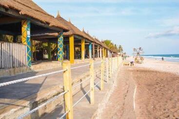 هتل Paradise By Atican Beach