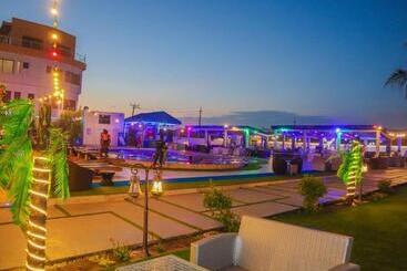 هتل Paradise By Atican Beach