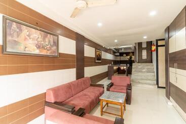 酒店 Super Collection O Maninagar Formerly Park Land