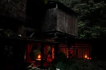 پانسیون Back To Nature Ecotourism