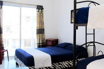 پانسیون Hostal Playa Imperial Manta