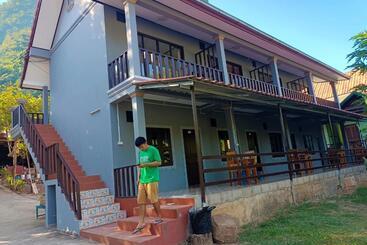 پانسیون Khamphan Guesthouse
